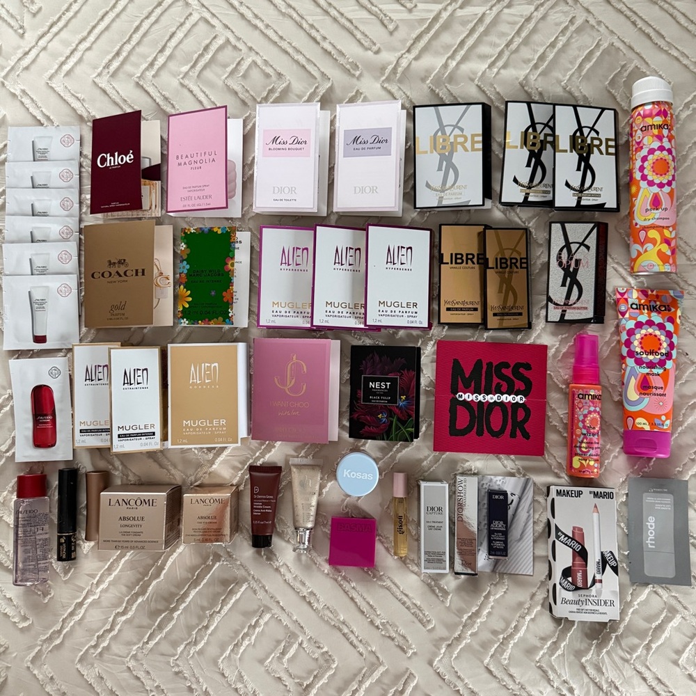 Large Beauty sample and gift lot